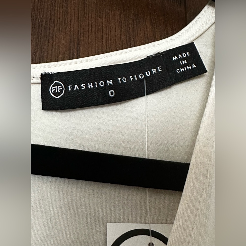 Ruffle Bodycon Dress in Ivory Plus Size 0/12 - Picture 3 of 3